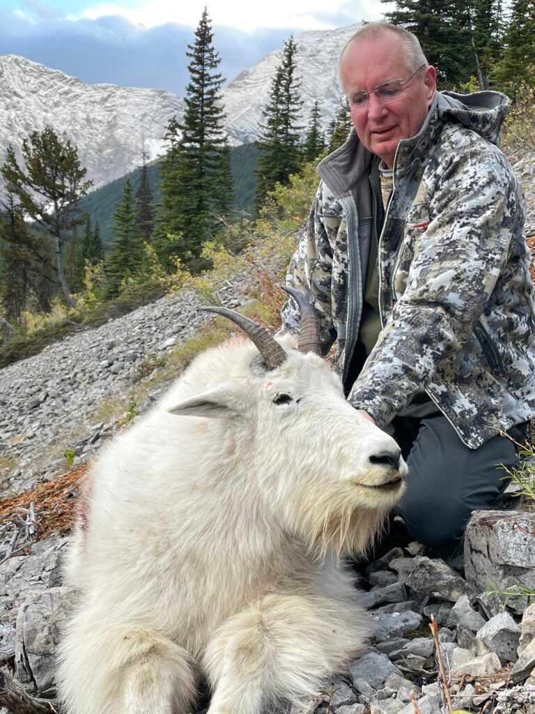 elk-valley-bighorn-game-Goats-IMG_0072-2000px-c82