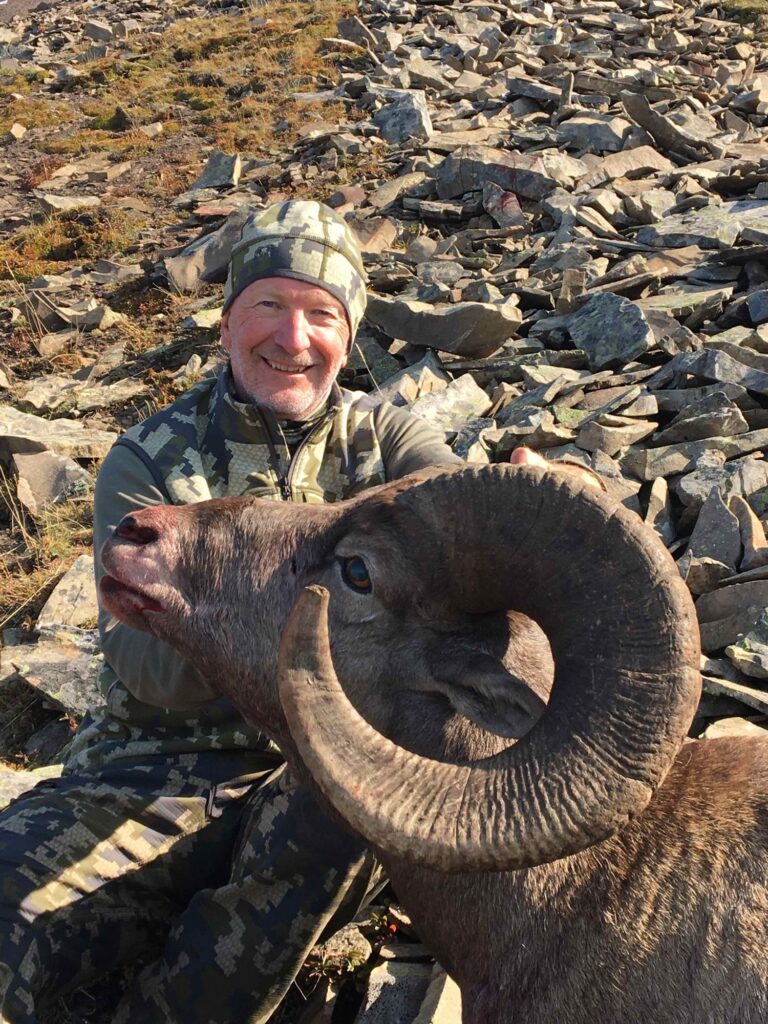 elk-valley-bighorn-game-Sheep-IMG_2632 (1)-2000px-c82